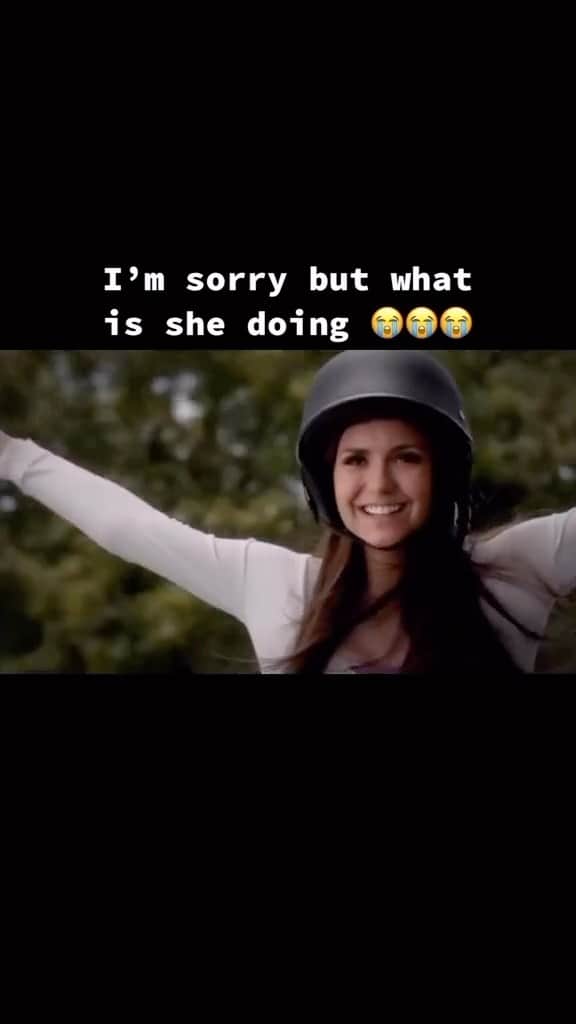 のインスタグラム：「What are you doing Elena? 🤓  Follow for more -> @ninadobrev   #nina #ninadobrev #iansomerhalder #thevampirediaries #elenagilbert #katherinepierce #damonsalvatore #delena #nian #theoriginals #rebekahmikaelson #carolineforbes #theoriginals #hayleymarshall #klausmikaelson #elijahmikaelson #stefansalvatore #paulwesley #mikaelson #salvatore #hopemikaelson #legacies #vampirediaries #vampirediariesedits #stelena #steferine」