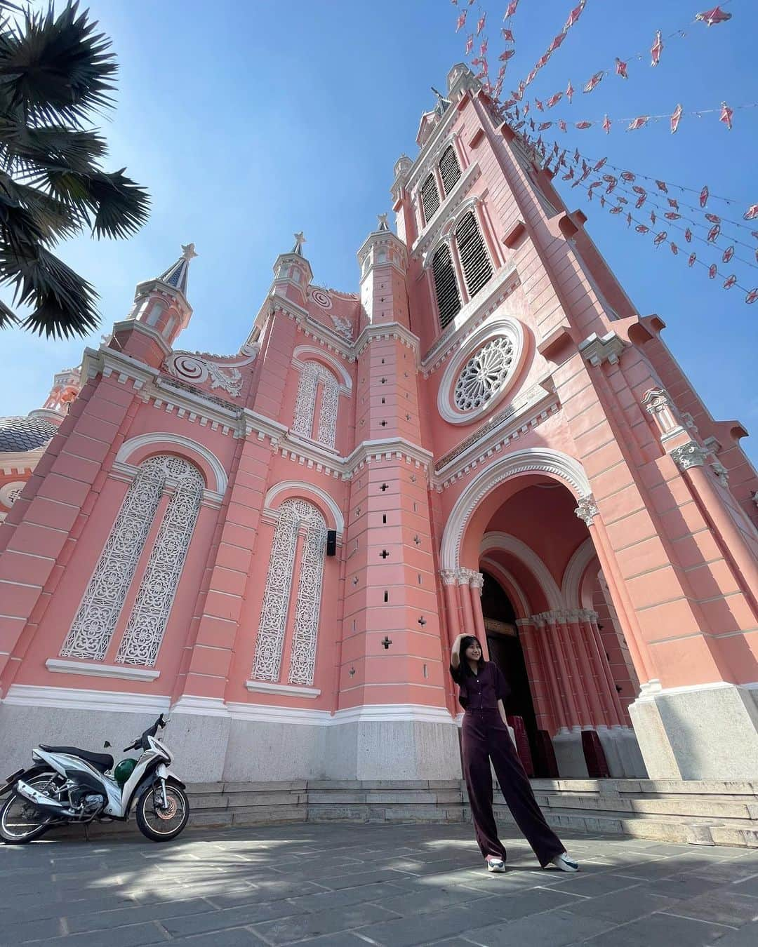 大久保美織のインスタグラム：「Trip 🇻🇳 #BNK48 #MioriBNK48 #大久保美織 #Miichan #trip #vietnam #ベトナム」