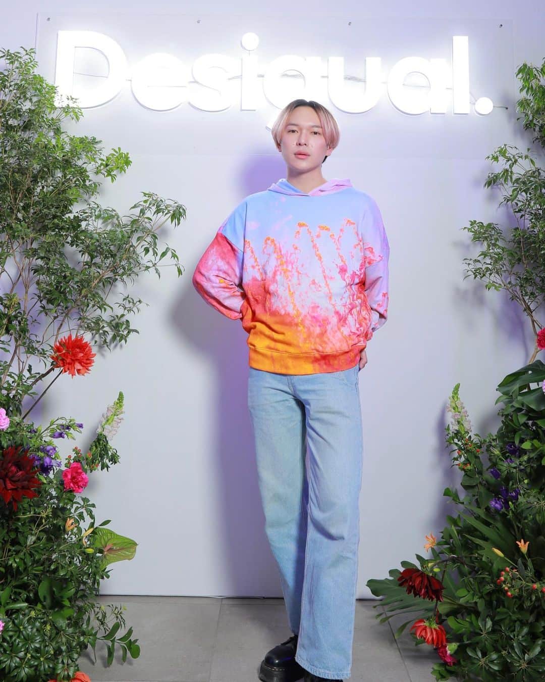 のインスタグラム：「Desigual × M / mika ninagawa🌷🌺💠❤️ 煌びやかで素敵すぎる。。 ⁡ ⁡ #desigual #mikaninagawa #デシグアル」