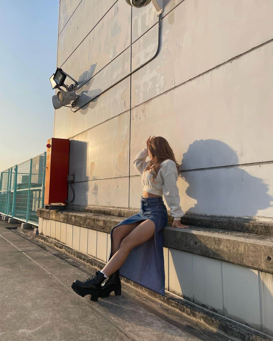 のインスタグラム：「さなの日(3月7日) このデニムスカートエッチ🫣 おやすみ🥱💓 . . . . . #山本紗愛 #やまもとさな #名古屋のアイドル #おーえすゆー #OSU #idol #フォロワー様大募集 #followｍe #グラビアアイドル  #グラビア自撮り部 #撮影会 #グラビア撮影 #太ももフェチにはたまらない  #太もも #脚フェチさんへ #ふとももムチムチ#脚 #脚フェチ #太ももフェチ」