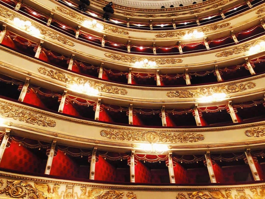 広瀬未花のインスタグラム：「📍🇮🇹Milano /Teatro alla Scala  gn」