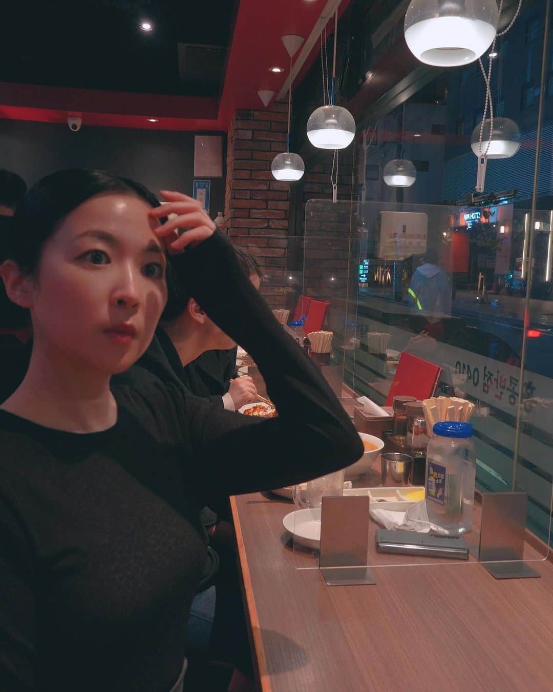 カン・ハンナさんのインスタグラム写真 - (カン・ハンナInstagram)「・ ⁡ 仕事の途中でどうしても食べたくなって 昔からの好物を食べに新大久保へダッシュ。 ⁡ まだ肌寒い三月の夜にぴったりでした。 韓国式の赤いちゃんぽん（짬뽕）🤍 ⁡ ⁡ ⁡ ⁡ ⁡ #香港飯店 #やっぱり韓国本番の味 #時々恋しくなる味です ⁡ ⁡ ⁡」3月8日 1時48分 - kang_hanna_jp