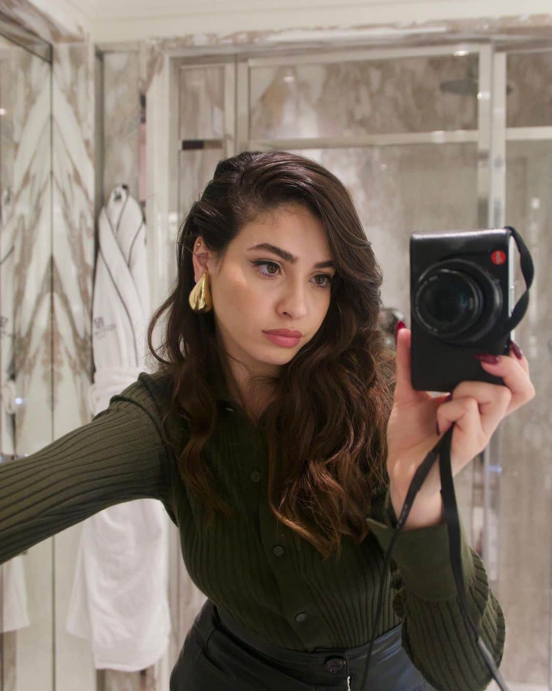のインスタグラム：「Better late than never!  Thank you Bottega Veneta for having me at the Winter 2023 show.」