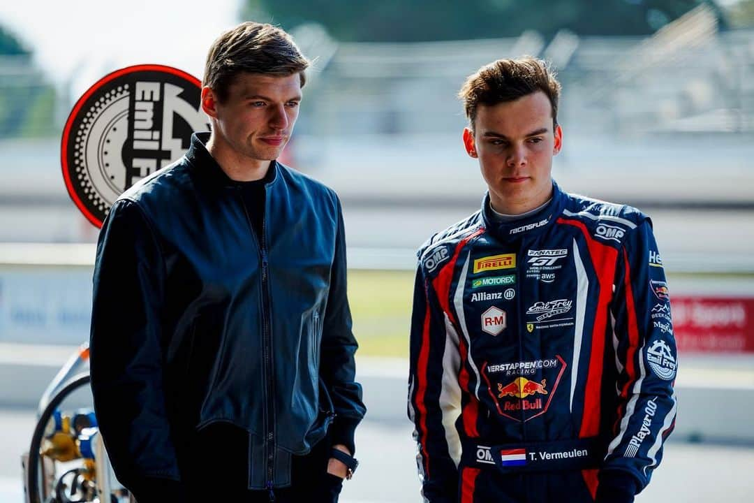 マックス・フェルスタッペンさんのインスタグラム写真 - (マックス・フェルスタッペンInstagram)「Back from Bahrain, stopped by Paul Ricard to support @verstappencom Racing driver @v__thierry during his first test day 💪」3月8日 2時47分 - maxverstappen1