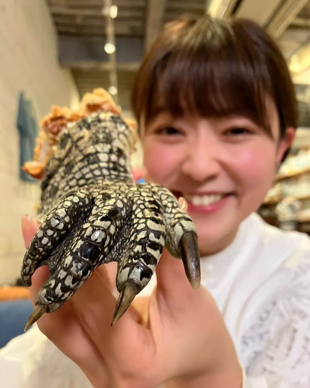常盤よしこのインスタグラム：「なんの唐揚げでしょうか？笑 今日の#週刊山崎くん WBC関連の特集でーす♪ ぜひご覧下さい❤️」