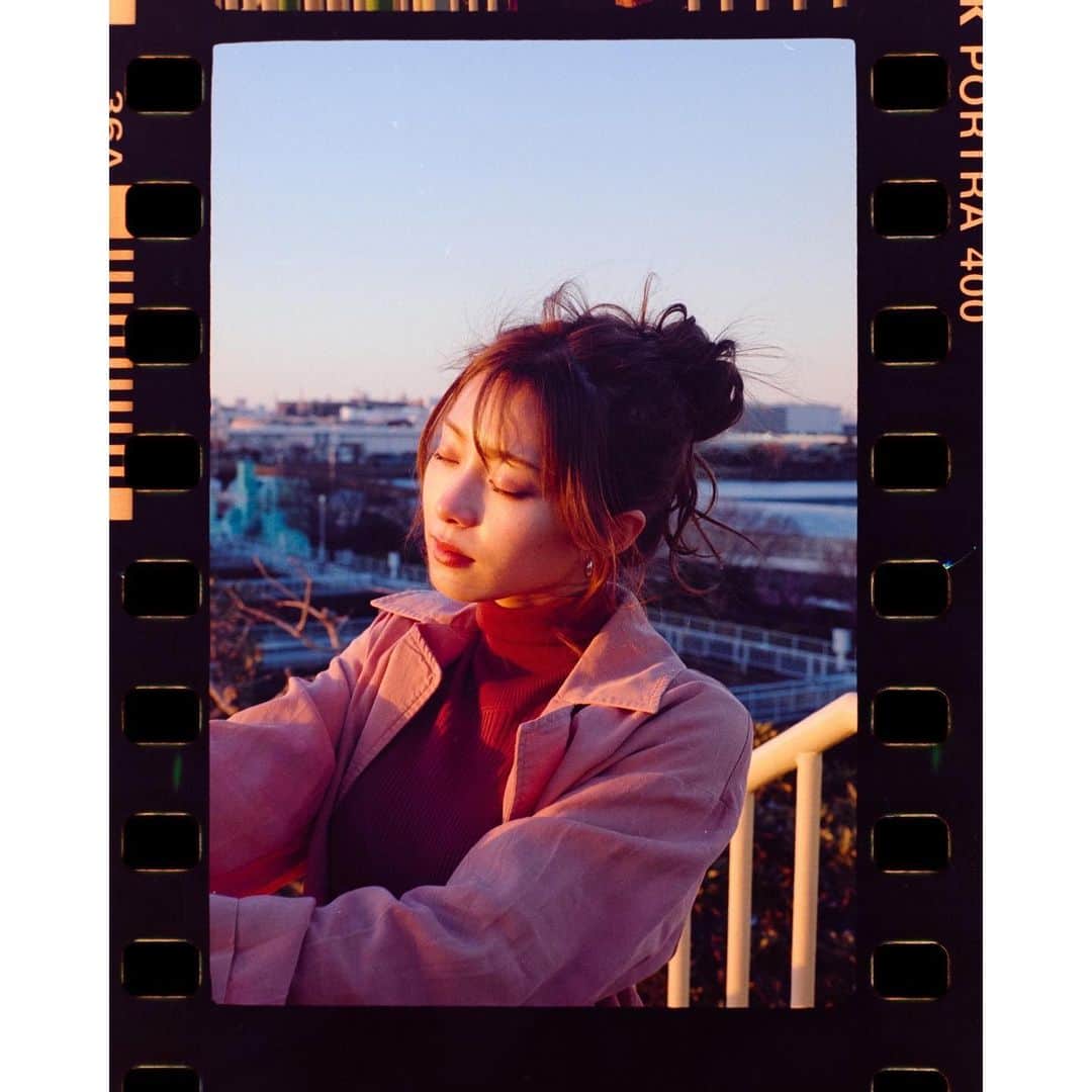 橘昌吾のインスタグラム：「@akarin__rin   photograph @yohei_ohno_  hair & make @sayaka.atoguchi  styling @shogo_tachibana」
