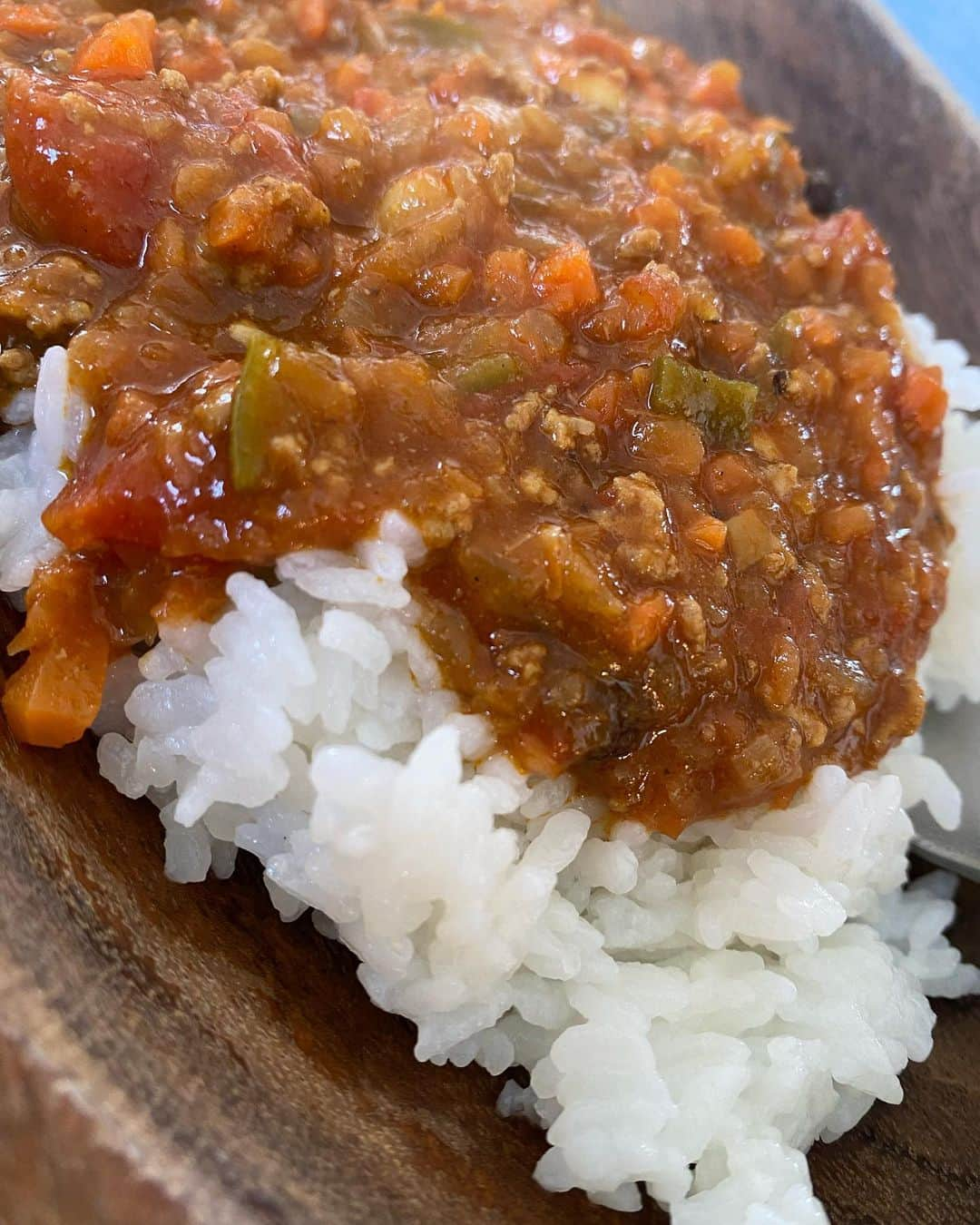 大谷雅恵さんのインスタグラム写真 - (大谷雅恵Instagram)「私の得意料理の一つは キーマカレー。  絶対太らない自信ありの野菜いっぱいカレーです☻  実際にこのカレーを食べてる週はお通じが良い✨  #キーマカレー #野菜生活 #得意料理  #デトックス #美のカレー」3月8日 13時23分 - masababy225