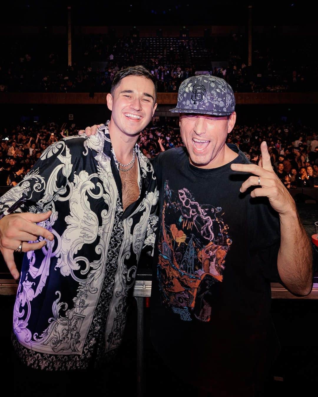 カスケイドのインスタグラム：「HEADLINING HARDFEST LA  KASKADE B2B JOHN SUMMIT @hardfest」