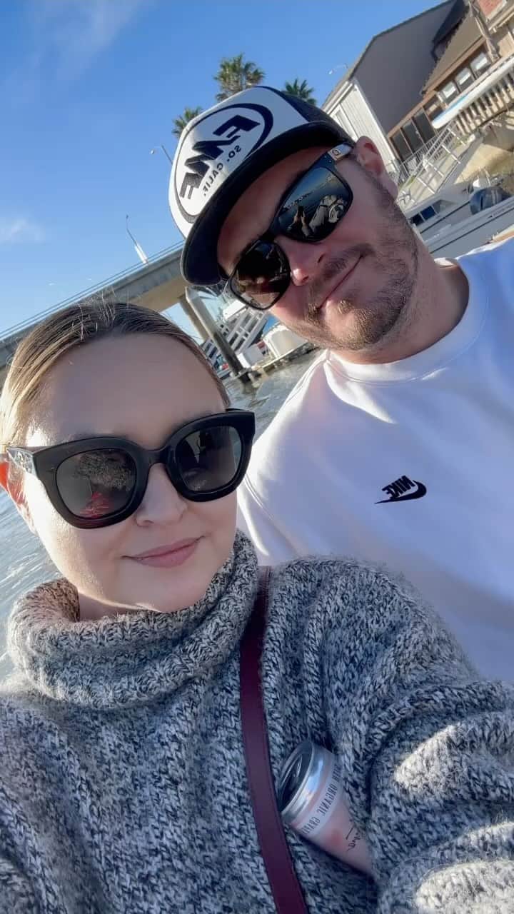リズ・チェルカソワのインスタグラム：「Took my farmer to the city of angels.」