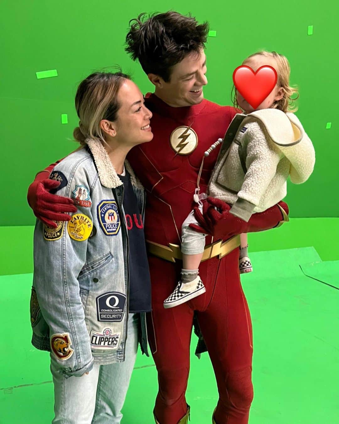 グラント・ガスティンさんのインスタグラム写真 - (グラント・ガスティンInstagram)「I said goodbye to The Flash and my Flash family on Saturday. Very special day, with moments I will cherish for the rest of my life. My family got to see my last shot as The Flash - that’s something I could’ve never imagined nearly 10 years ago when I started this journey. This first shot here is moments before my final set up(which was Flash running). I got a chance to thank the crew, who have worked longer hours than anyone can image and are the reason we were able to accomplish 184 episodes of The Flash. More than anything I’ll miss chatting and laughing in between takes(and sometimes during takes) with so many of them. Regardless of how challenging this journey was at times, I know I laughed every single day at work for the last 9 + years. I made lots of mistakes and did a lot of growing up on this journey. Forever grateful to @davidrapaport @ziking11 (#DavidNutter) #GeoffJohns #PeterRoth & @gberlanti for the opportunity of a lifetime - one I tried to never take for granted. An opportunity that I honestly didn’t feel like I deserved at times. Thank you for believing in me. Thank you to the cast, old and new. Series regulars over the series and guest stars that popped in and out. Our guest stars are the unsung heroes of this show, that really made it special over the years. I made a lot of friends, and I’m sure many of us will be in each others lives forever. THANK YOU to the fans who remained passionate about our show through 9 seasons. The show went through lots of changes but so many people stuck with us through it all. I look forward to hopefully continuing to meet some of you out in the world in passing and maybe even at conventions in the future. Thank you to @chipeyt (#ToddHelbing) for taking the reins and guiding us and to #EricWallace for getting us across the finish line. Honored to have had the chance to play this iconic character. I gave it absolutely everything I had. That’s all for now. ⚡️❤️」3月8日 6時26分 - grantgust