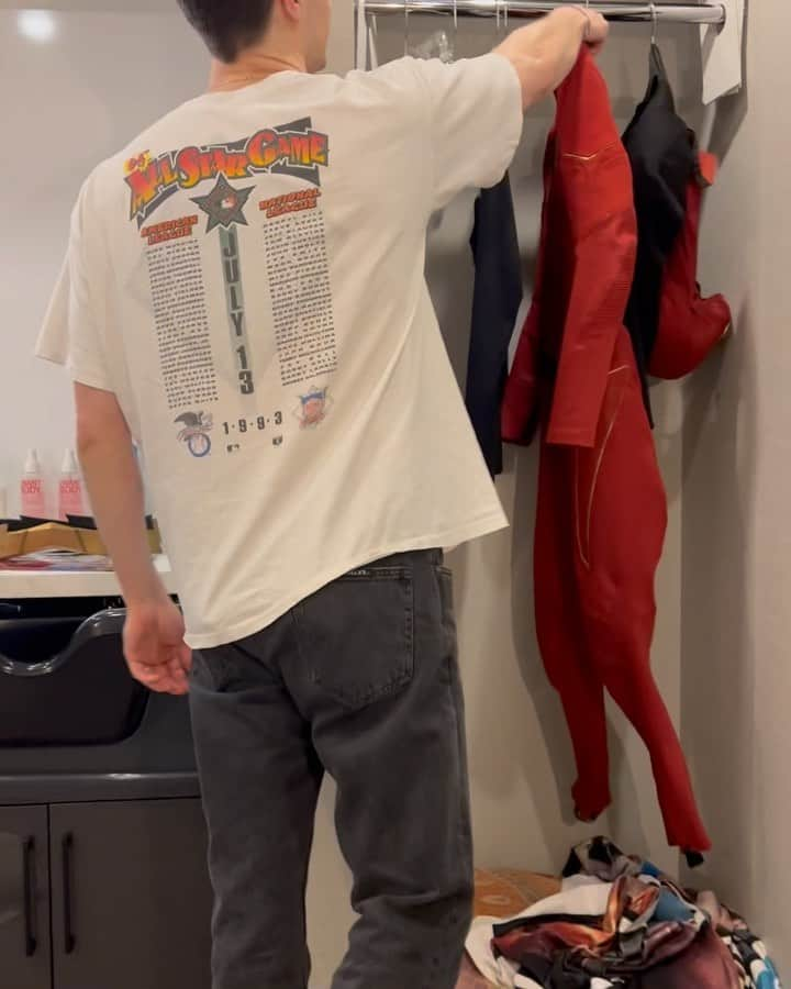 グラント・ガスティンのインスタグラム：「Hanging up my suit for the last time. ⚡️❤️」