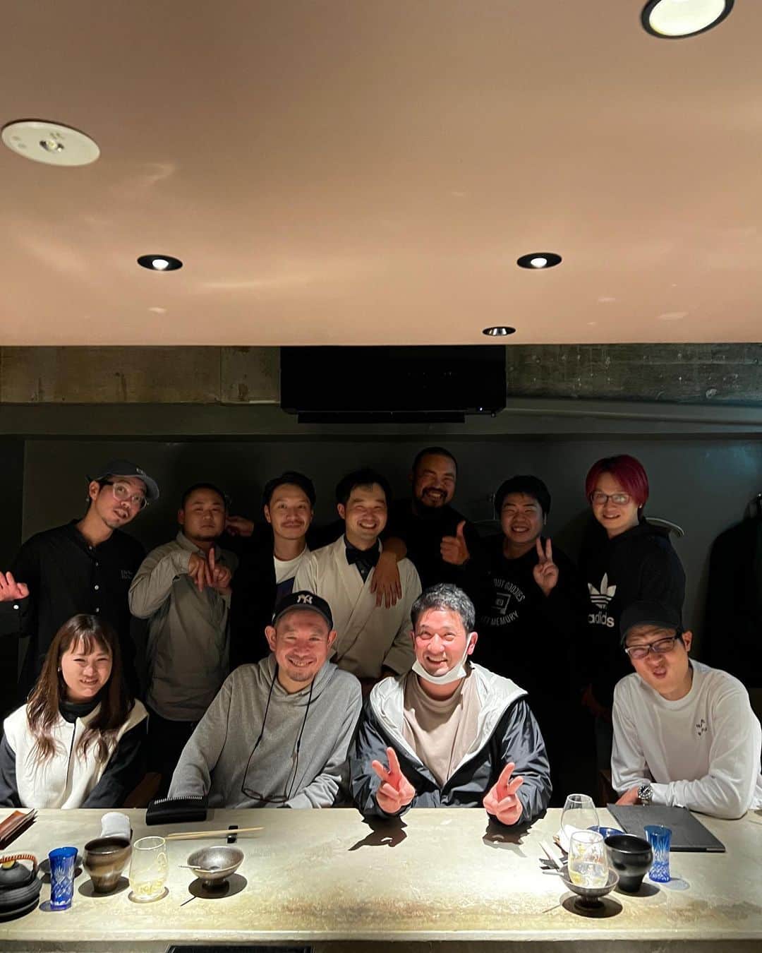 東 洋一郎のインスタグラム：「田舎  ここ最近は2回。短いスパンで帰った。まさに7年ぶり。我が田舎「都城」もずいぶん変わっていた。久々の蔵元見学だったのでかなり刺激的な2日間。 若手メンバーにおじさん1人。まだまだ焼酎は捨てたもんじゃないなと思った2日間。焼酎でっせという伝説的なイベントに参加させてもらってかなりの日にちが経つがワクワクできた2日間。大阪でもまたイベントやりたいですね。おっさん連中は僕が集めます。その日を首を長くして待つことにする。」
