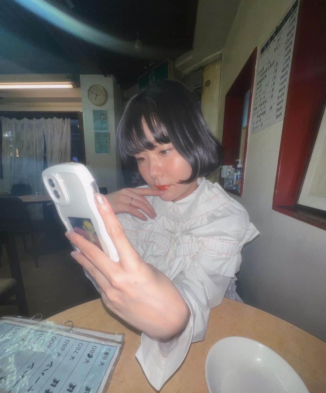 吉澤嘉代子さんのインスタグラム写真 - (吉澤嘉代子Instagram)「私の手を繋いであげられるのはわたしだけだから、どんなに傷ついたとしても心がいつもここにあることを感じていたい。  @_houga_  @meandyou_mag」3月8日 8時55分 - yoshizawakayoko