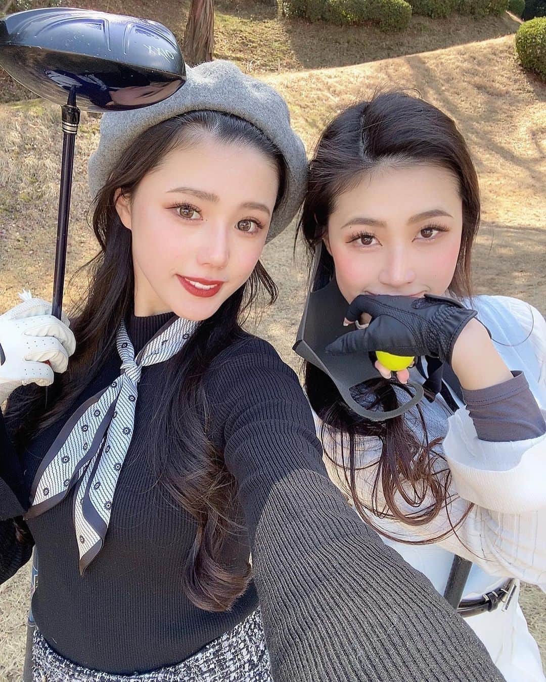 真木しおりのインスタグラム：「今年初ラウンド？？😳  冬はガチガチになってゴルフできない🥺 3月ぐらいからがちょーど良いから この日はとってもゴルフ日和だた🥺  ねぇねぇも私も調子悪かったけど\( ˆoˆ )/笑  #ゴルフ#ごるふ#golf#골프 #ゴルフウェア #ゴルフ女子#関西ゴルフ#大阪ゴルフ#골프웨아#골프스타그#golfstagram#golflife #골프웨어 #골프스윙 #골프여자」
