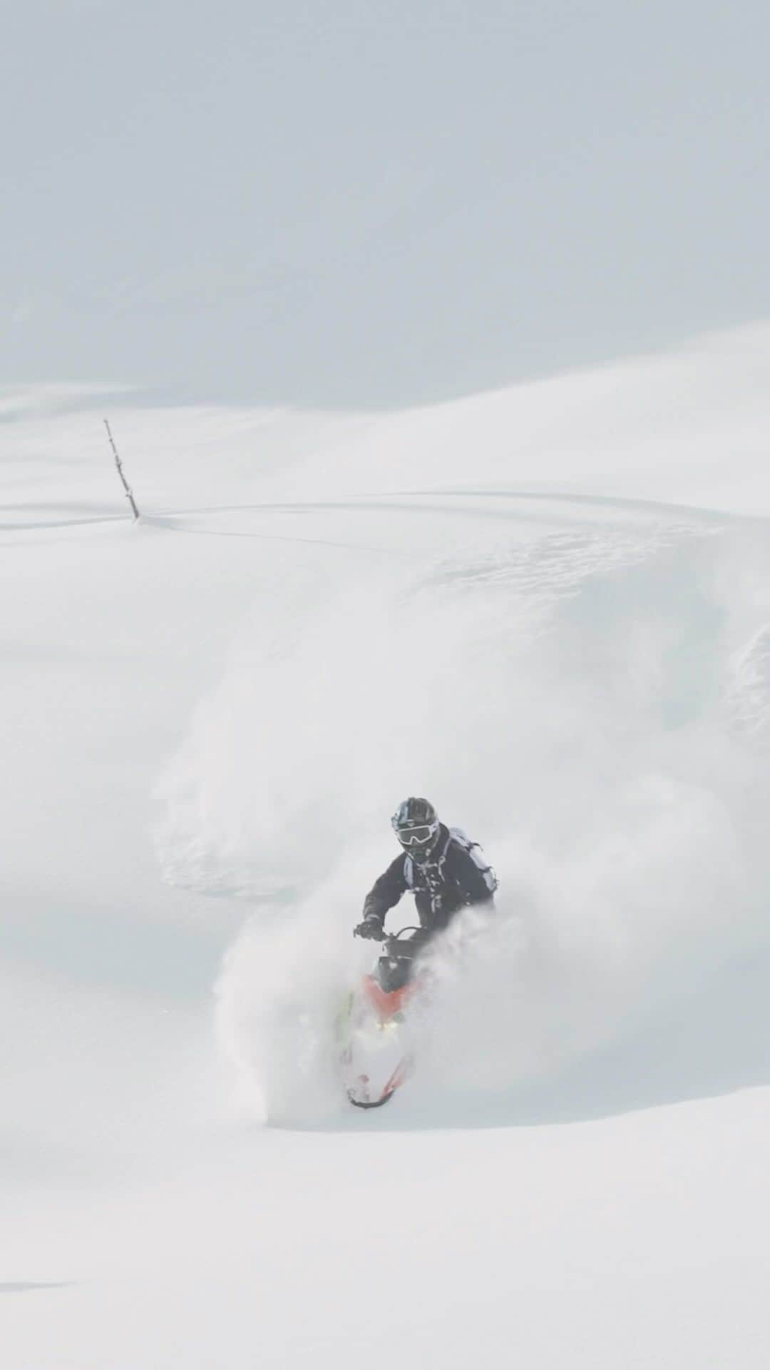 松田翔太のインスタグラム：「THE DEEPEST POWDER EVER⛰️🇨🇦🤿」