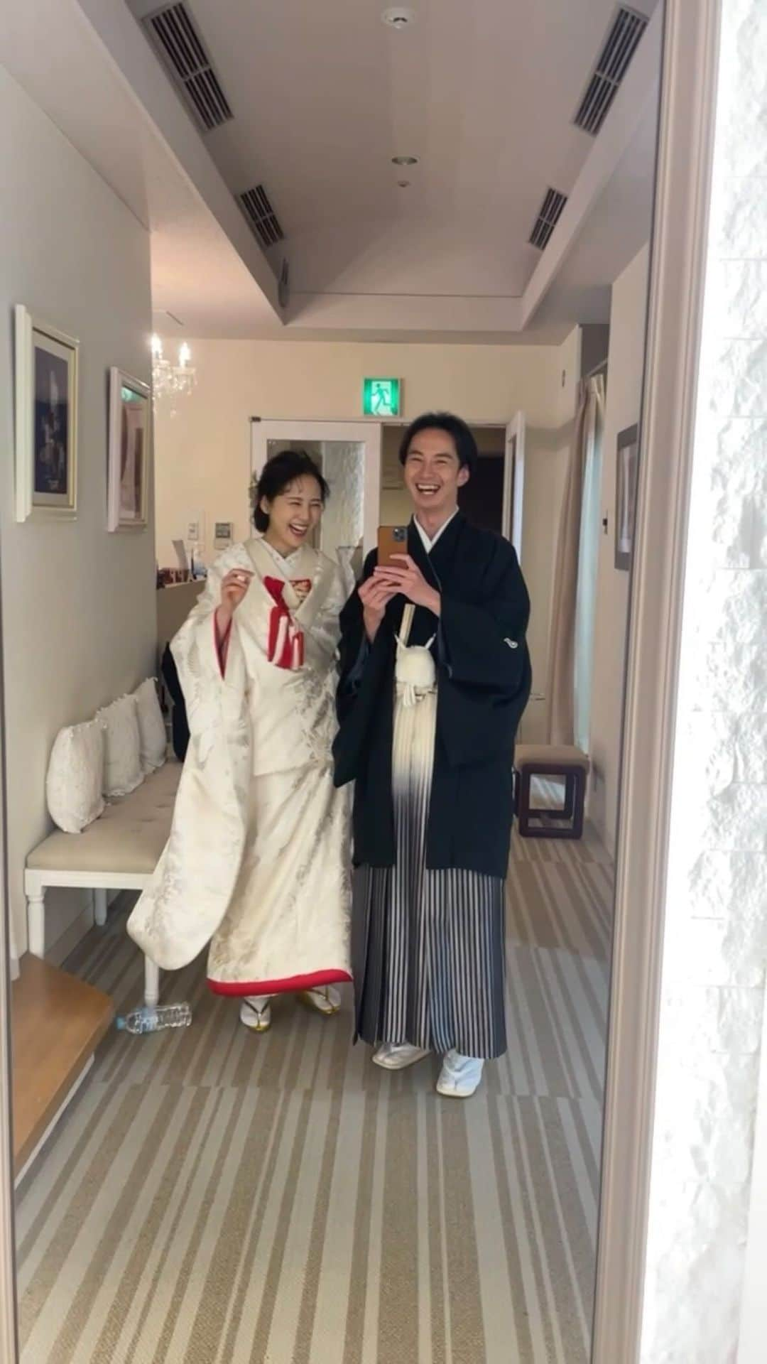 りーまるのインスタグラム：「【和装フォトのコツ👘✨】 着たいもの着るのも素敵だけど、 2人のバランス見ると写真映えします😊 #着物モデル #和装モデル  Photo,Hair make @watabe.wedding.yokohama_photo  Model, @renji.1011  @riii_maru162cm  -————————————— 【3,4月の撮影依頼お待ちしてます📷】 @riii_maru162cm  DMにて詳細よろしくお願いします。 動画、スチール実績は プロフィールよりご確認ください💐 ———————————————— ・ ・  ・ #広告モデル#CMモデル#広告写真  #広告撮影#東京モデル#フリーモデル東京 #フリーランスモデル東京#撮影モデル #撮影モデル募集中 #撮影依頼募集中 #女性モデル#着物撮影#和装婚礼#色打掛モデル#新婦モデル#色打掛前撮り#着物のある暮らし #着物レンタル#和装婚#和装ウェディング #和装ブライダル#和装フォト#和装ウェディングモデル#和装ウエディング#モデルタレント#写真の撮られ方#ウェディングフォト東京#りーまる」