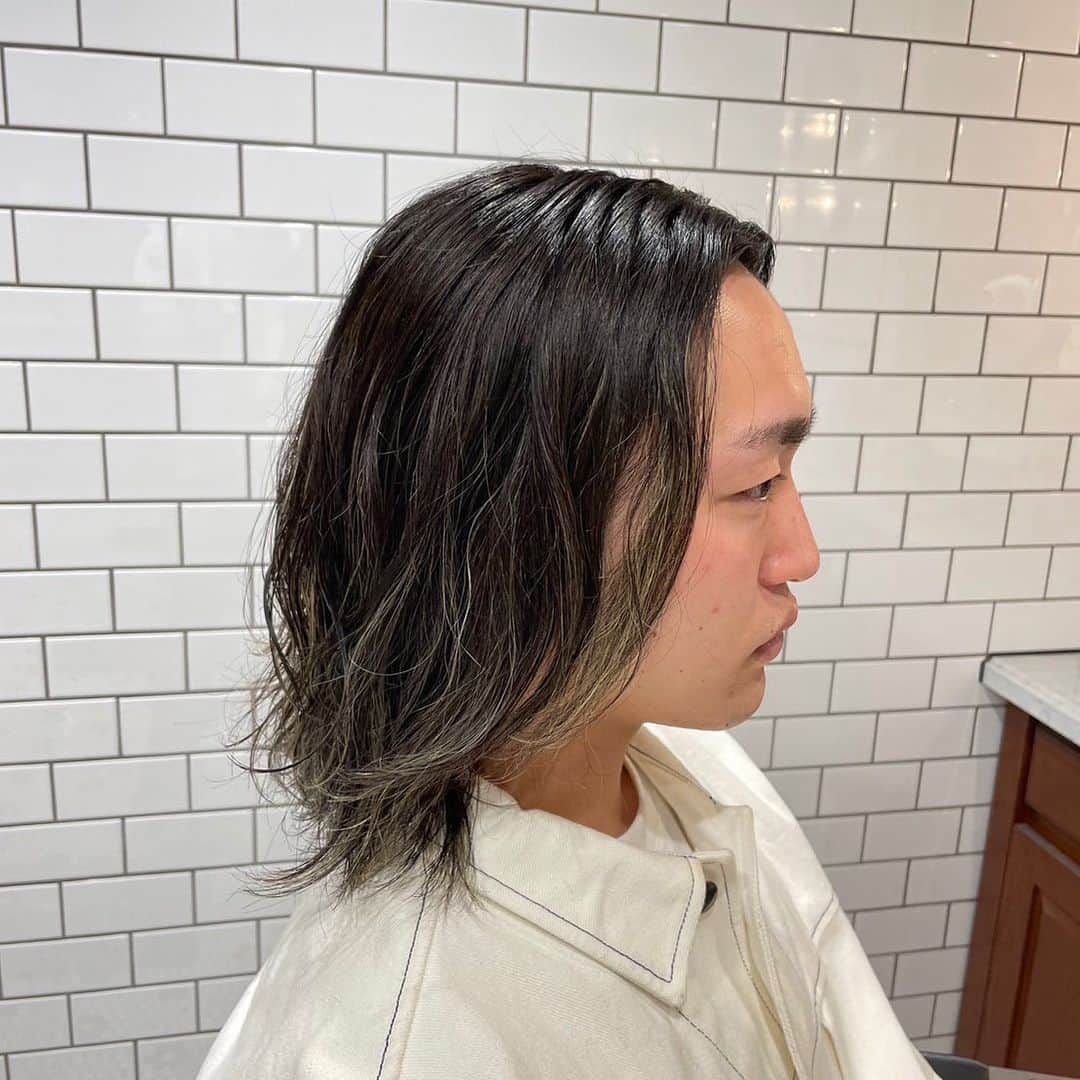 のインスタグラム：「FSC - FUTAKOTAMAGAWA BARBER💈  ⁡ HAIR CUT ¥6,600(tax incl.) made by @yosukekozai   #freemanssportingclub  #fscbarber #barbershop #barber #mensgrooming」