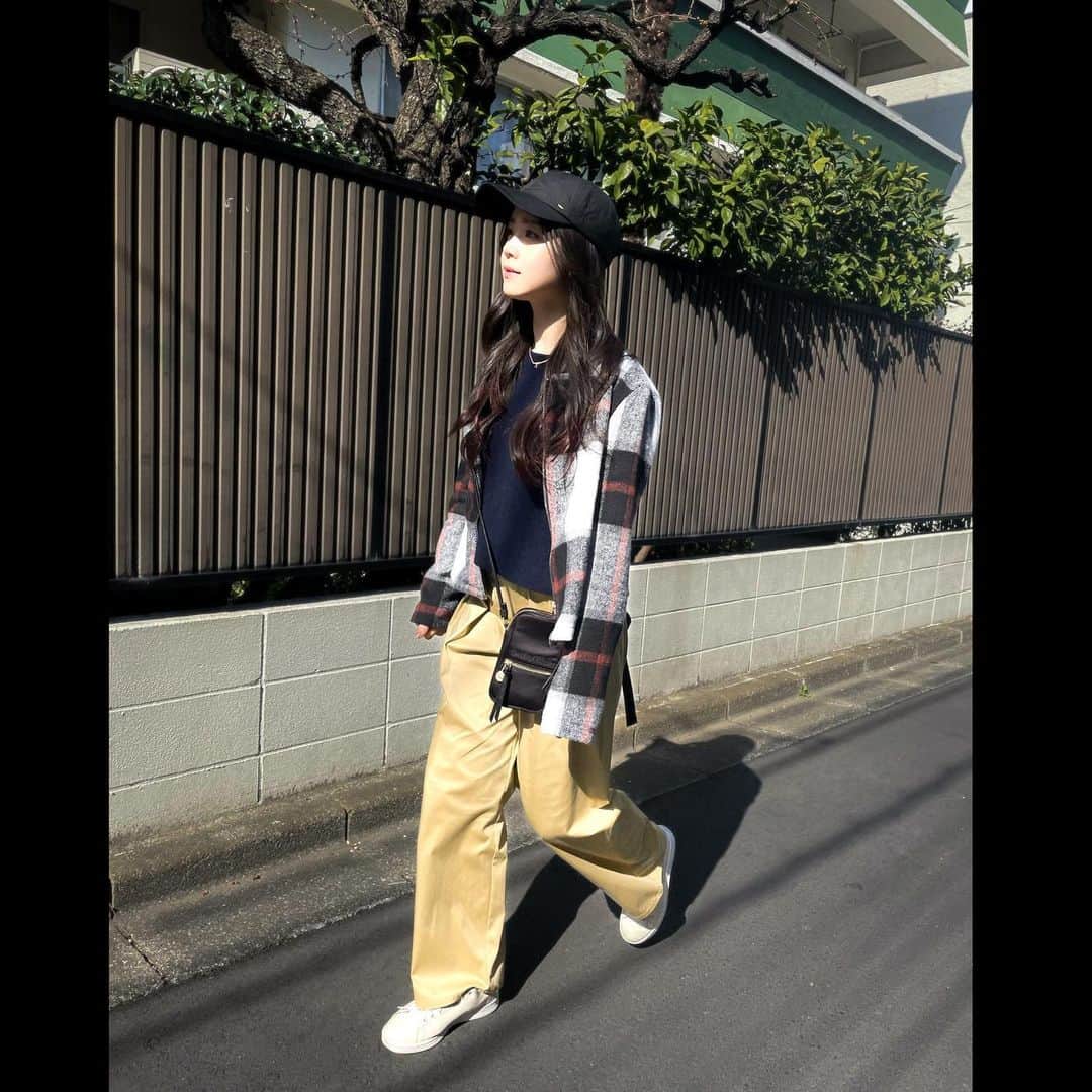 葉山柚子さんのインスタグラム写真 - (葉山柚子Instagram)「#春#あたたたたかい#クロエ#リュックが重いんです#上を向いて歩こう」3月8日 16時53分 - hayama_yuko