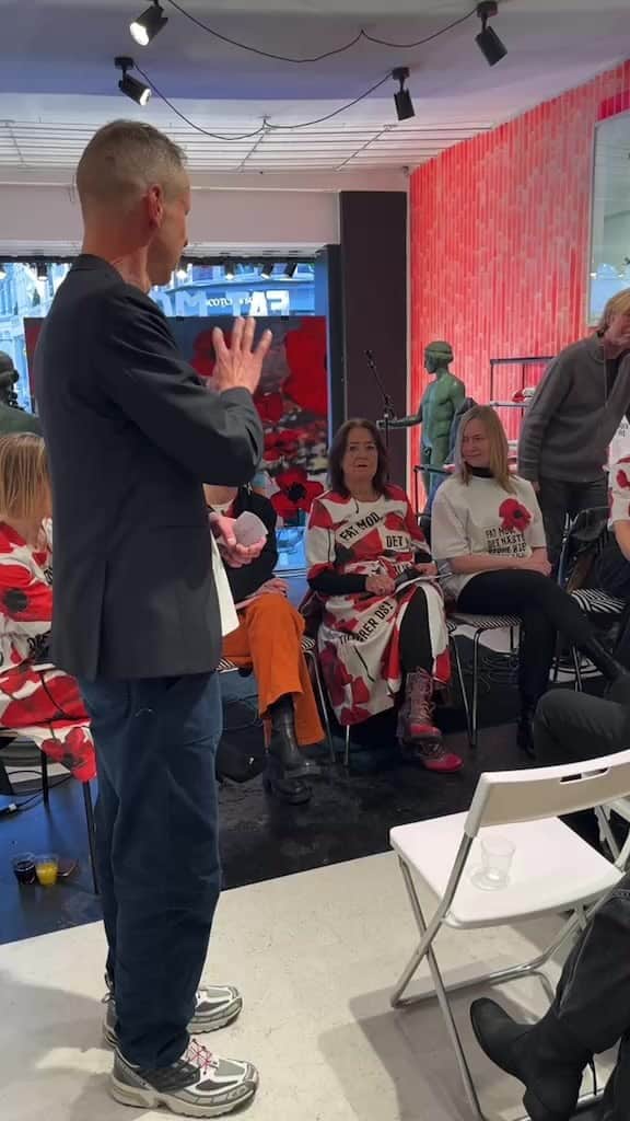 マッツノーガードのインスタグラム：「Happy International Women’s Day!   Watch our panel-talk with Ursula Reuter Christiansen, Birgitte Anderberg, Mai Dengsøe, Cecilie Nørgaard and Maria Kjær Themsen from our store @norgaardpaastroget ❤️」