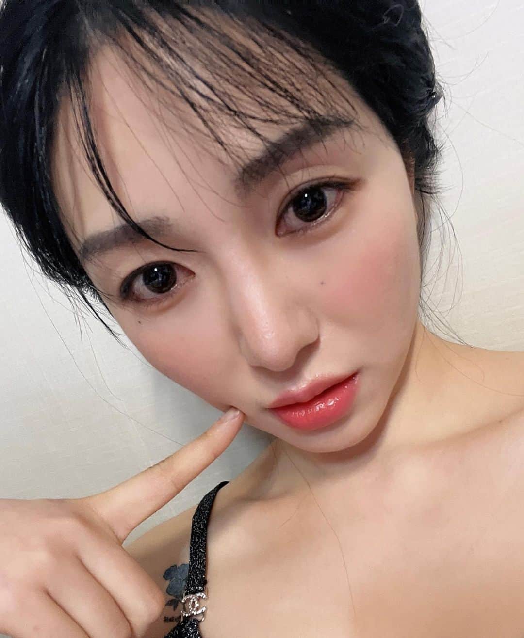 ミナさんのインスタグラム写真 - (ミナInstagram)「헤메를 너무 잘해주셔서 사진을 100장 찍었다…핳 다이어트 힘들었다 흑」3月8日 18時45分 - kvwowv