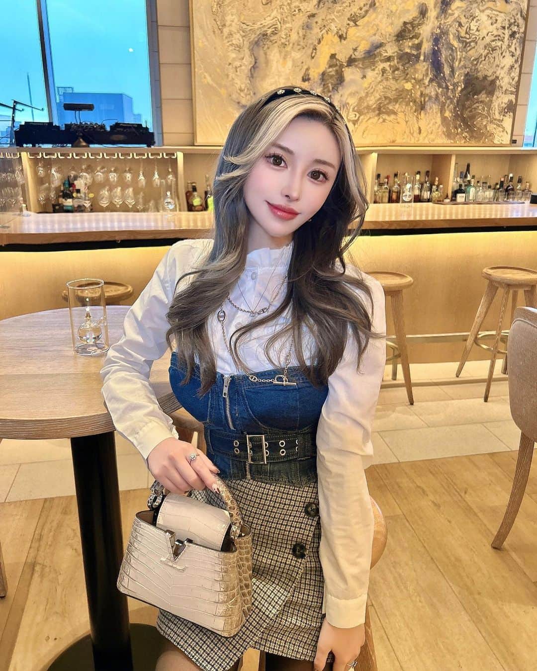 藤咲めいのインスタグラム：「New bagで友達とカフェ☕️🍰❤️」