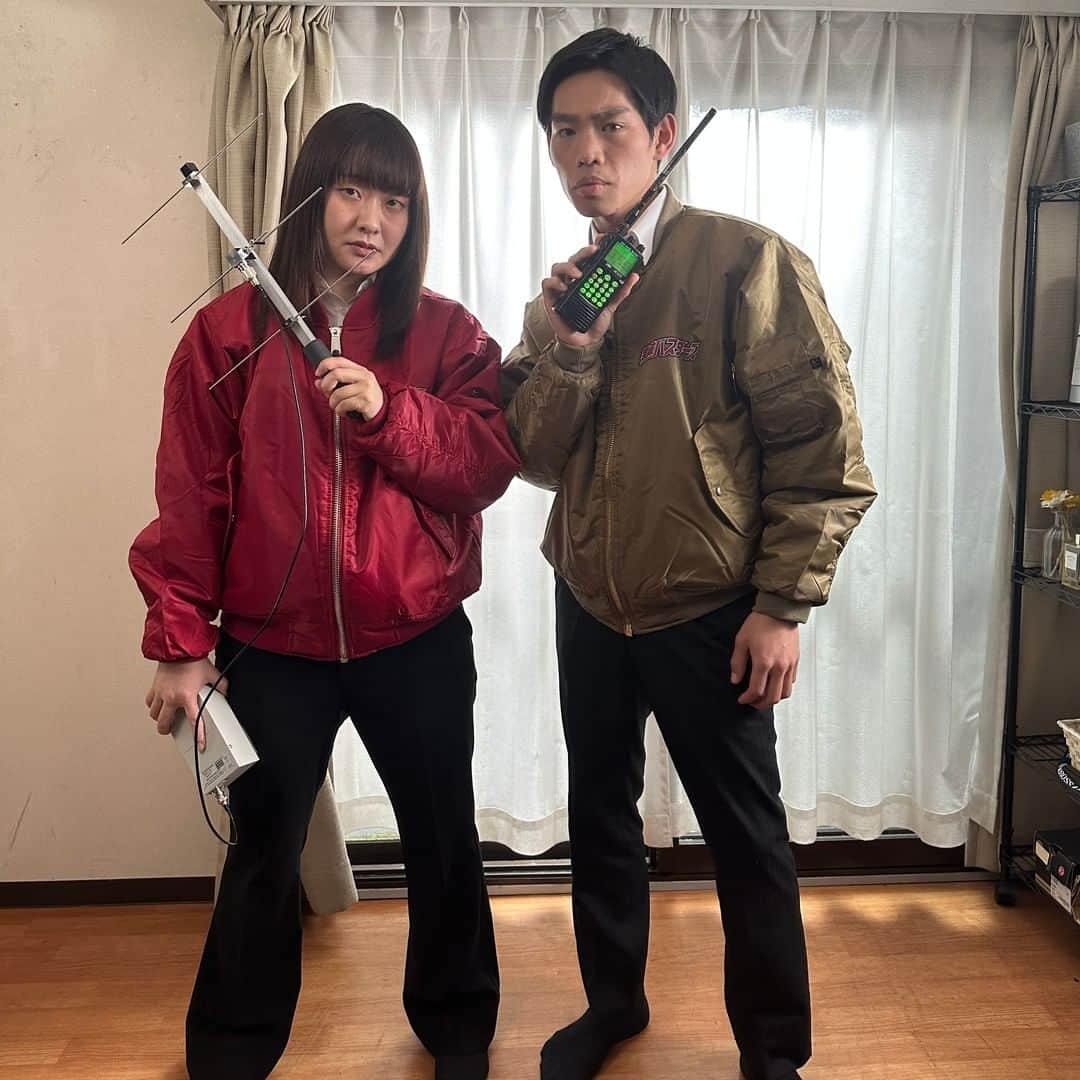 日本テレビ「THE突破ファイル」さんのインスタグラム写真 - (日本テレビ「THE突破ファイル」Instagram)「【盗聴発見Gメン明日スタート✨】  身近な危険を大撃退！  明日よる７時から、お見逃しなく💪  #今回からスタート盗聴発見Gメン #ふたりは何をもっているのか #でもなんだろう #このふたりが並んでいる安心感 #お楽しみに😉  #突破ファイル #突破Gメン #吉住 #加賀 #かが屋  ■今回のスタジオゲスト🙌 #斎藤工」3月8日 19時00分 - toppa_ntv_official