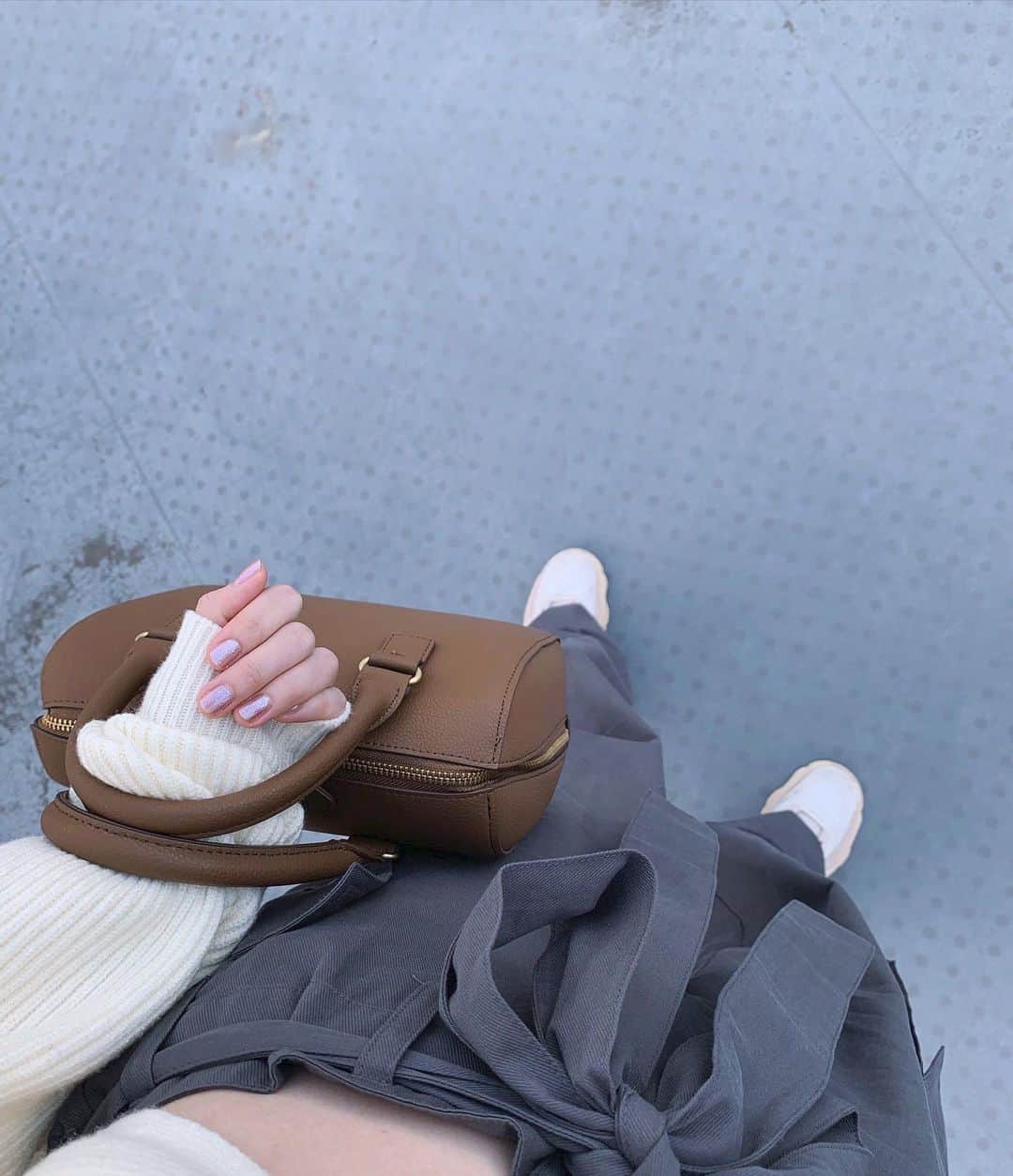 小山内花凜さんのインスタグラム写真 - (小山内花凜Instagram)「⁡ ⁡ 今日は、JELLYの撮影でした〜 ⁡ tops / #emoda pants / #akte bag / #uniqlo shoes / #puma ⁡ 白のクロスニットに お気に入りのカーゴパンツ🤍 ⁡」3月8日 19時05分 - karin_osanai