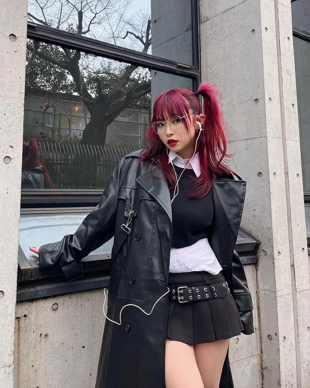 なつかのインスタグラム：「I seem to  soooo love school girl look🐇🫀➿📘  📚」