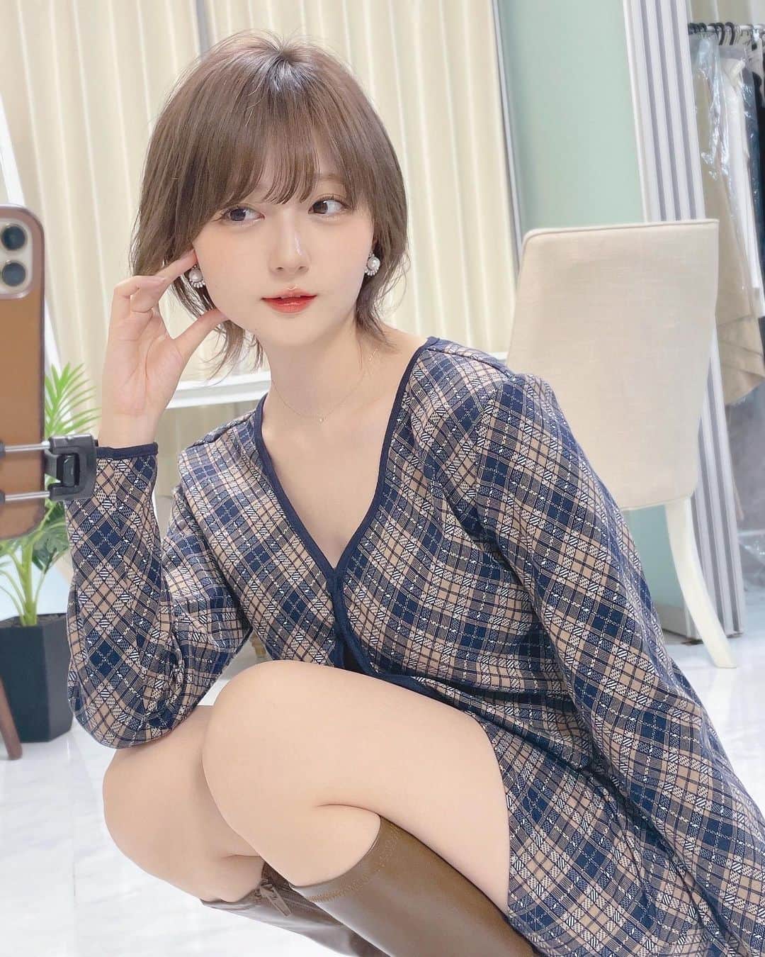 のインスタグラム：「ちょっと暖かくなってきたから薄めのセットアップ💭 韓国で買ったやつなの🐋  でもやっぱ、まだちょっと寒い。」
