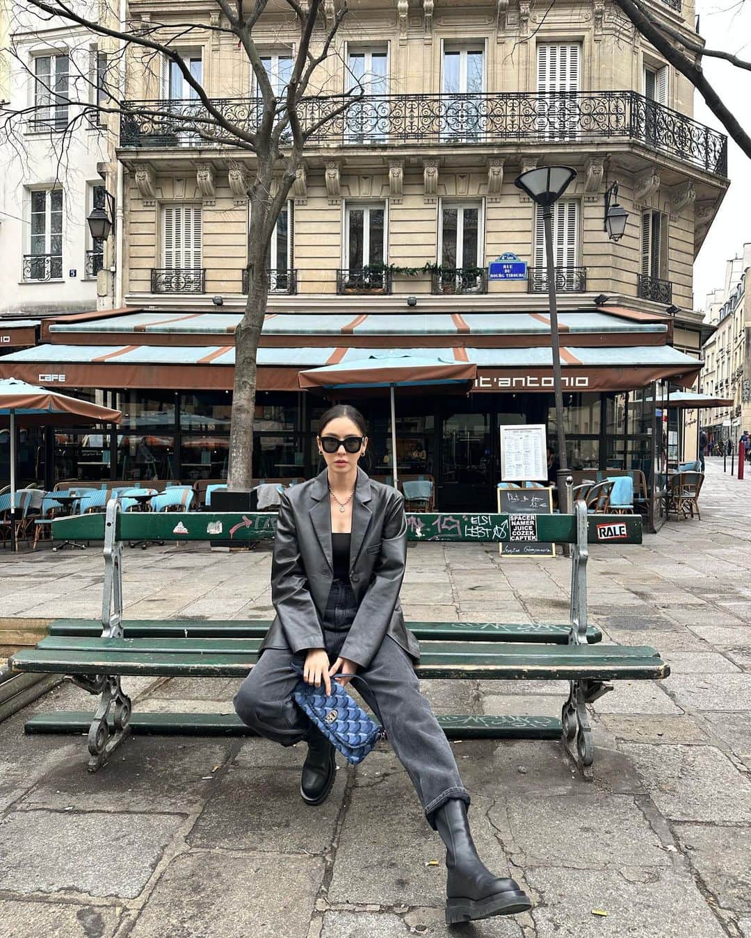 イ・ダヒのインスタグラム：「😎」