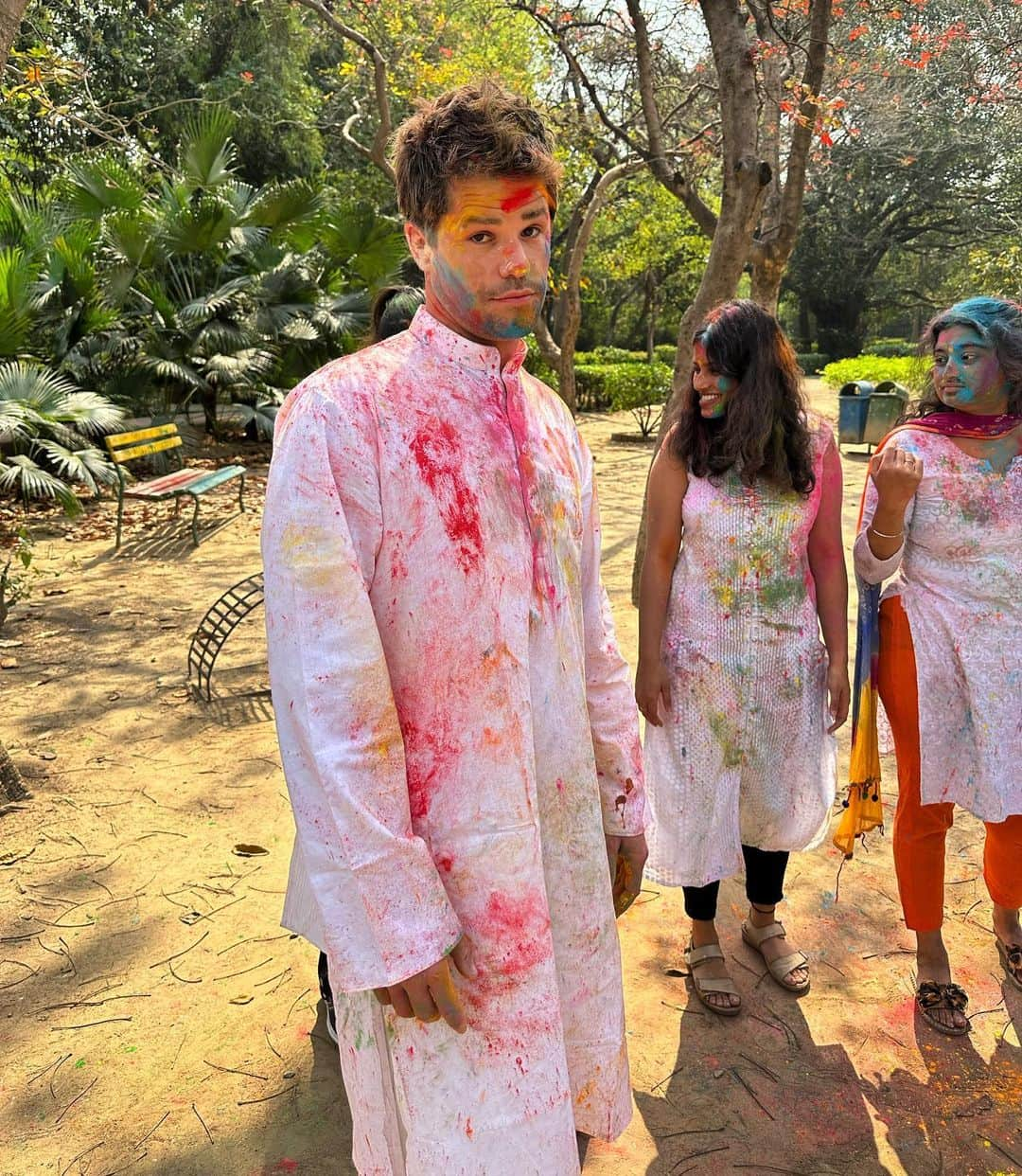 マックス・カーバーさんのインスタグラム写真 - (マックス・カーバーInstagram)「Happy Holi ;)」3月8日 19時34分 - maxcarver