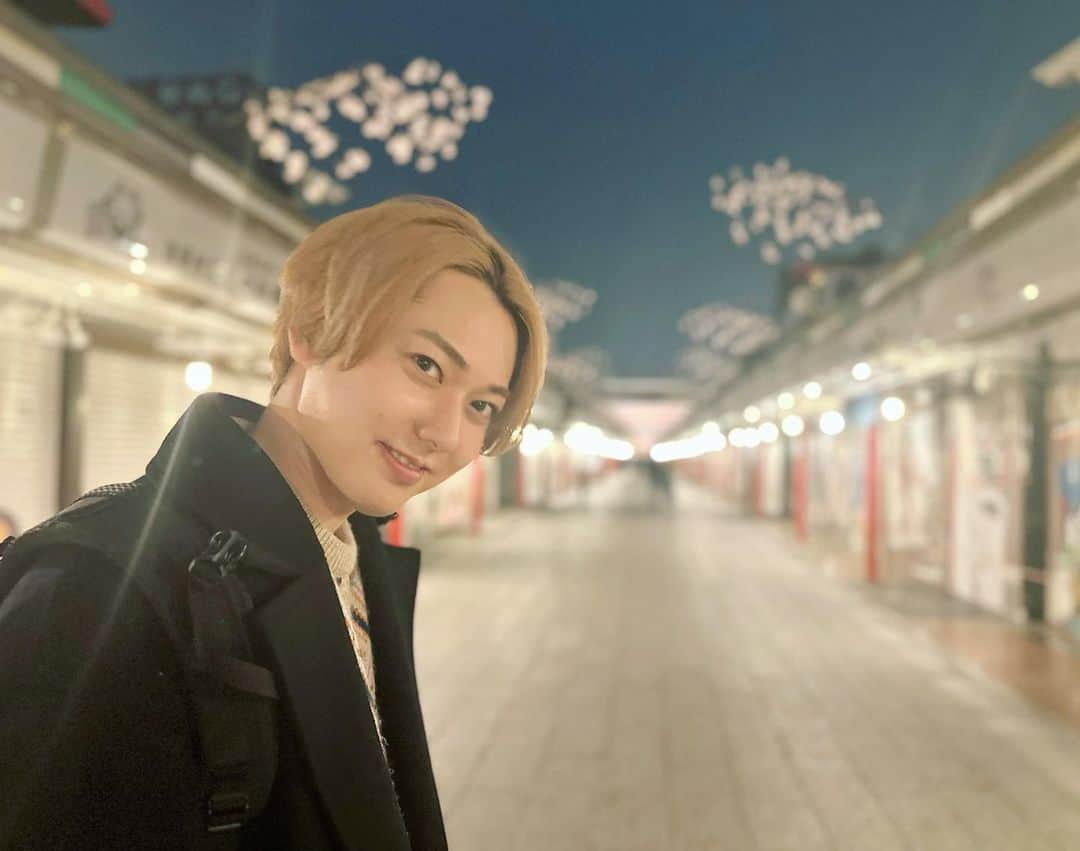 ないとーのインスタグラム：「俺と歩けば、  どんな道でもバージンロード。  #ないとーモテ語録  #バージンロード #一緒に歩くの #父親やん」