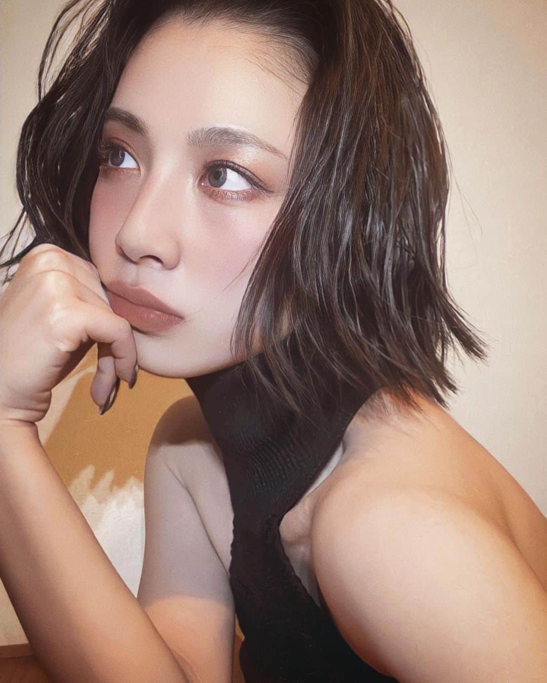 honoka のインスタグラム：「🖤🖤🖤🖤🖤🖤🖤🖤🖤」
