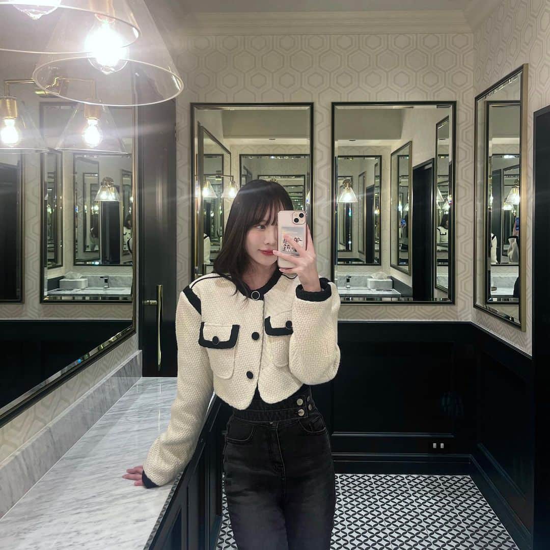 のインスタグラム：「私服🐇カロスキルで買ったジャケットお気に入り☺︎」