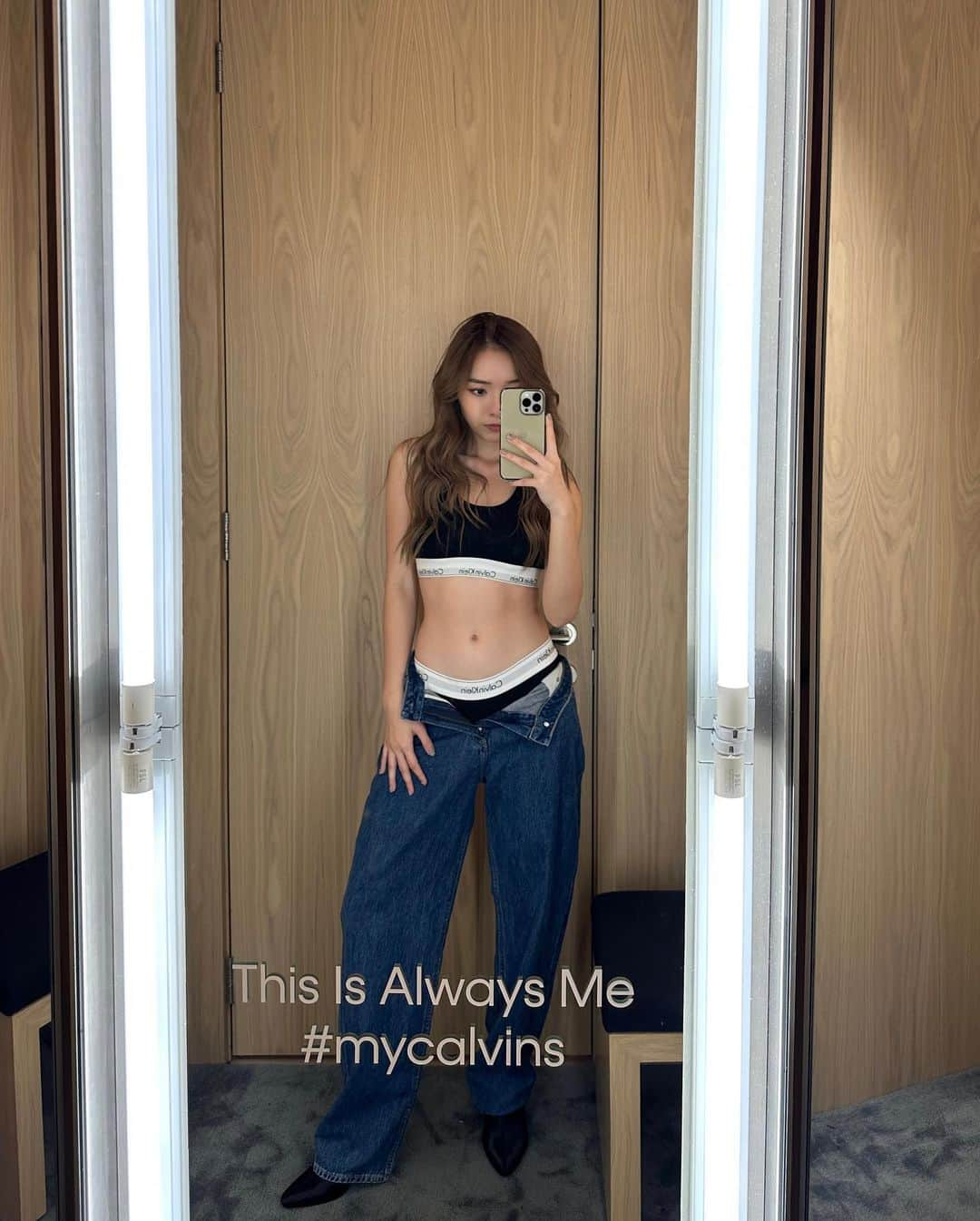 STEPHY YIWENさんのインスタグラム写真 - (STEPHY YIWENInstagram)「活成自己喜欢的样子🤍✨ This is always me.  @calvinklein #mycalvins」3月8日 20時23分 - stephyyiwen