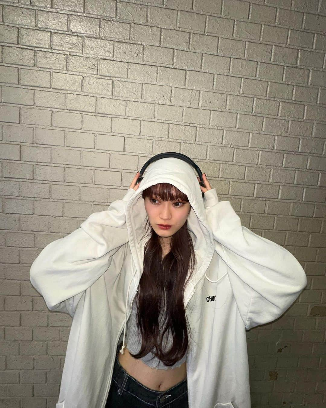 minan (lyrical school)さんのインスタグラム写真 - (minan (lyrical school)Instagram)「🌼🎧🤍」3月8日 20時38分 - _manybooks_