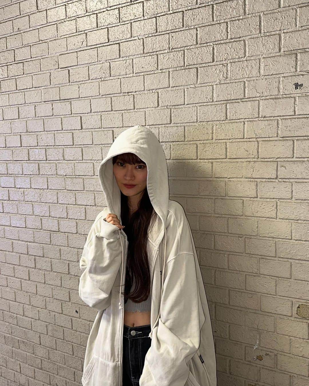 minan (lyrical school)さんのインスタグラム写真 - (minan (lyrical school)Instagram)「🌼🎧🤍」3月8日 20時38分 - _manybooks_