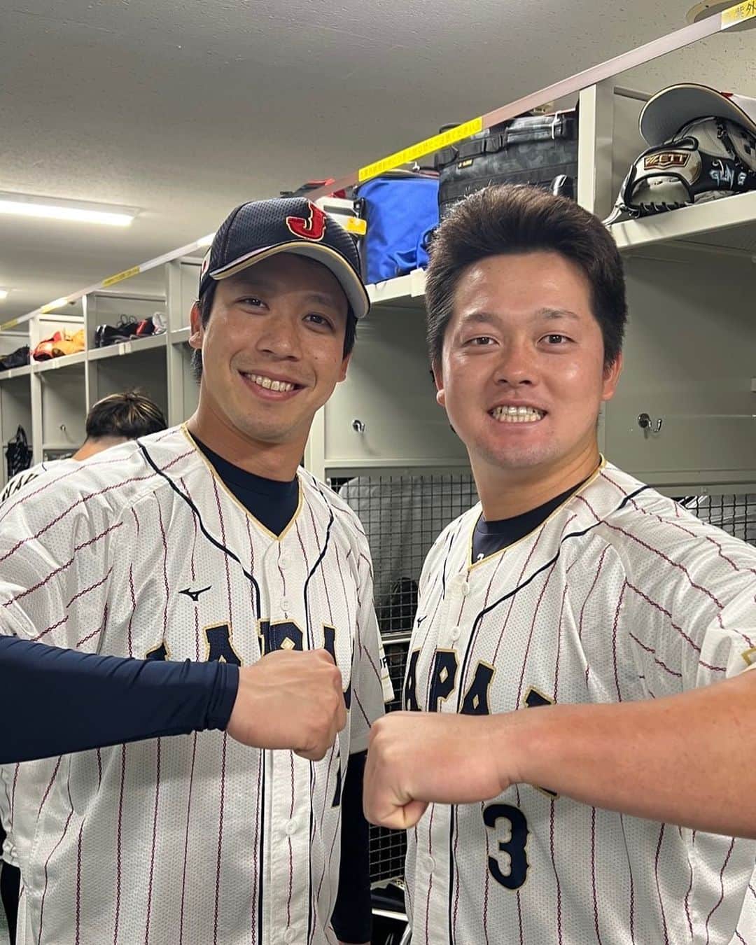 山田哲人のインスタグラム：「いよいよ明日、WBC初戦です！ チーム一丸となって頂点を目指します。 応援宜しくお願いします。  #侍JAPAN #WBC」