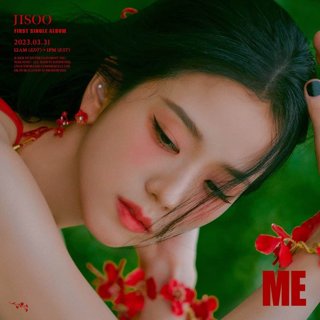 ジスさんのインスタグラム写真 - (ジスInstagram)「#JISOO #지수 #ME 🌹 #20230331_12amEDT  #20230331_1pmKST」3月9日 0時02分 - sooyaaa__