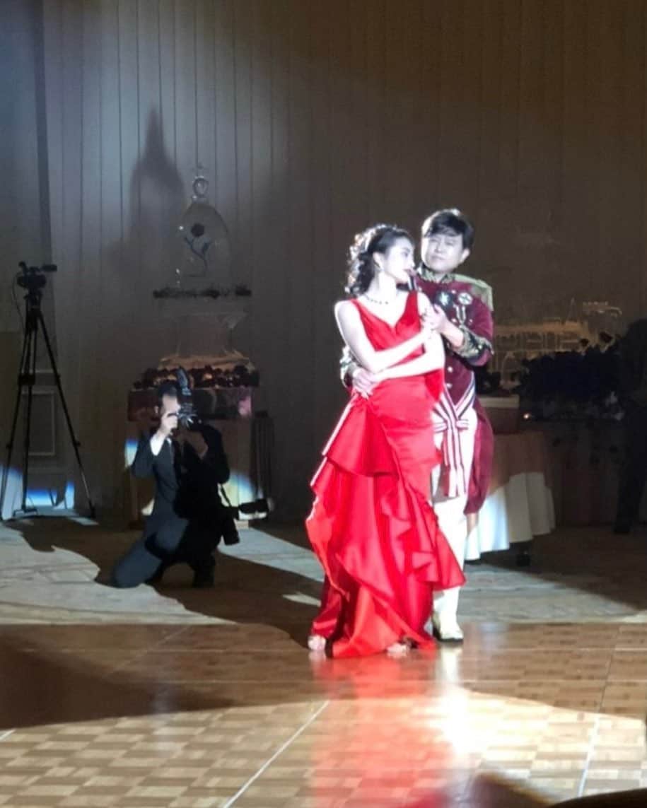 のインスタグラム：「Romantic moment🥀」