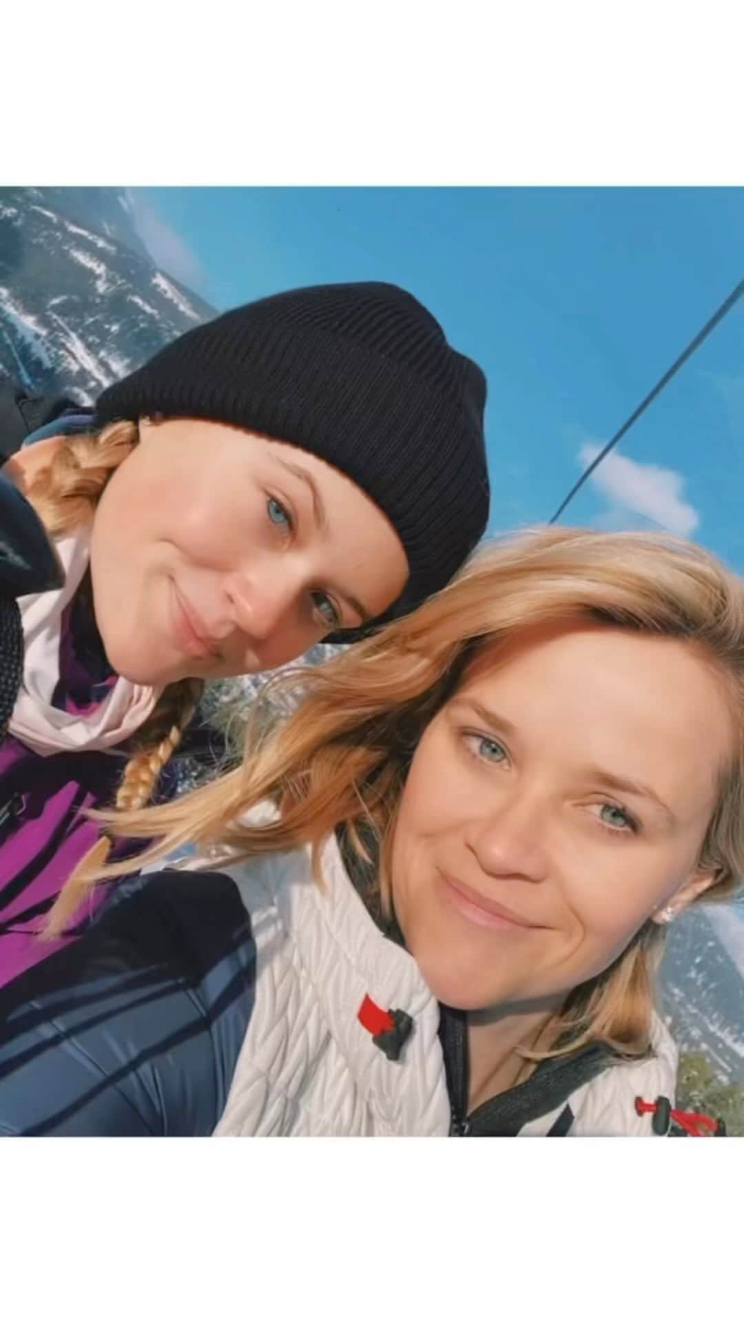 リース・ウィザースプーンのインスタグラム：「Happy #InternationalWomensDay!!! 💗✨ Here’s to strong, talented, kind, brilliant, smart, compassionate women. I am beyond grateful to be surrounded by them every single day. And just in case no one told you, you are capable of so many amazing things! 💕」