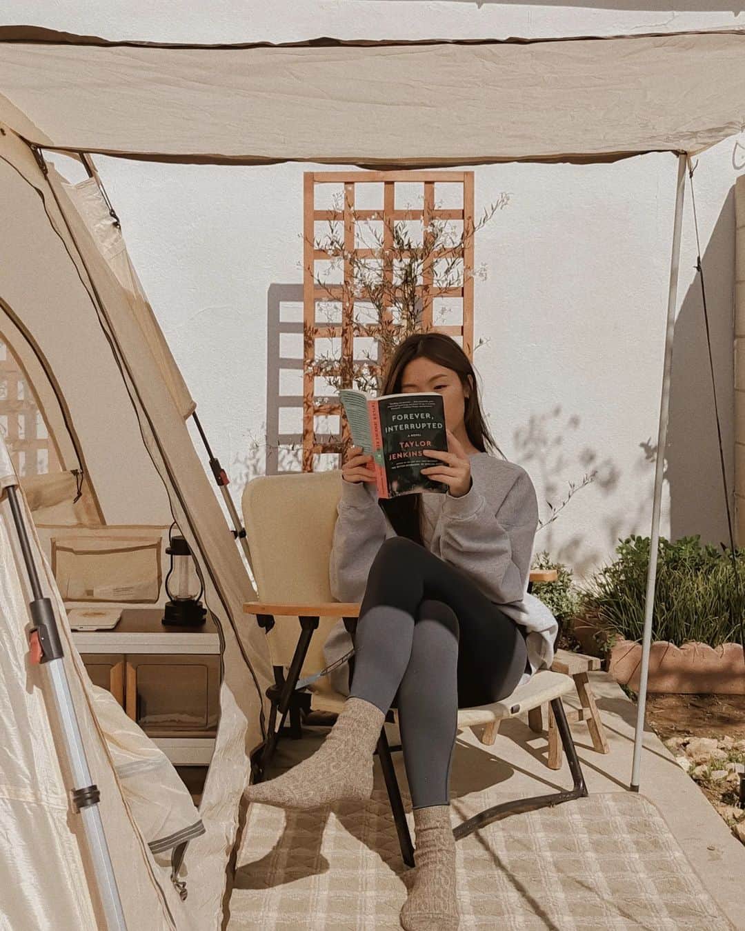 W E Y L I Eのインスタグラム：「Home office just got an upgrade 🏕️」
