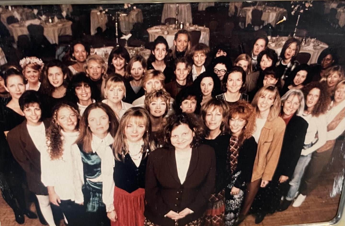 キム・キャトラルさんのインスタグラム写真 - (キム・キャトラルInstagram)「#InternationalWomensDay Female cast and crew on Wendy Wasserstein’s The Heidi Chronicles 1994」3月9日 4時24分 - kimcattrall