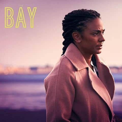 のインスタグラム：「Starting in the UK soon at 9pm on @itv and @itvxofficial The Bay series 4!! Excited for y’all to see it. Coming to @britboxtv in the US on March 21st.」