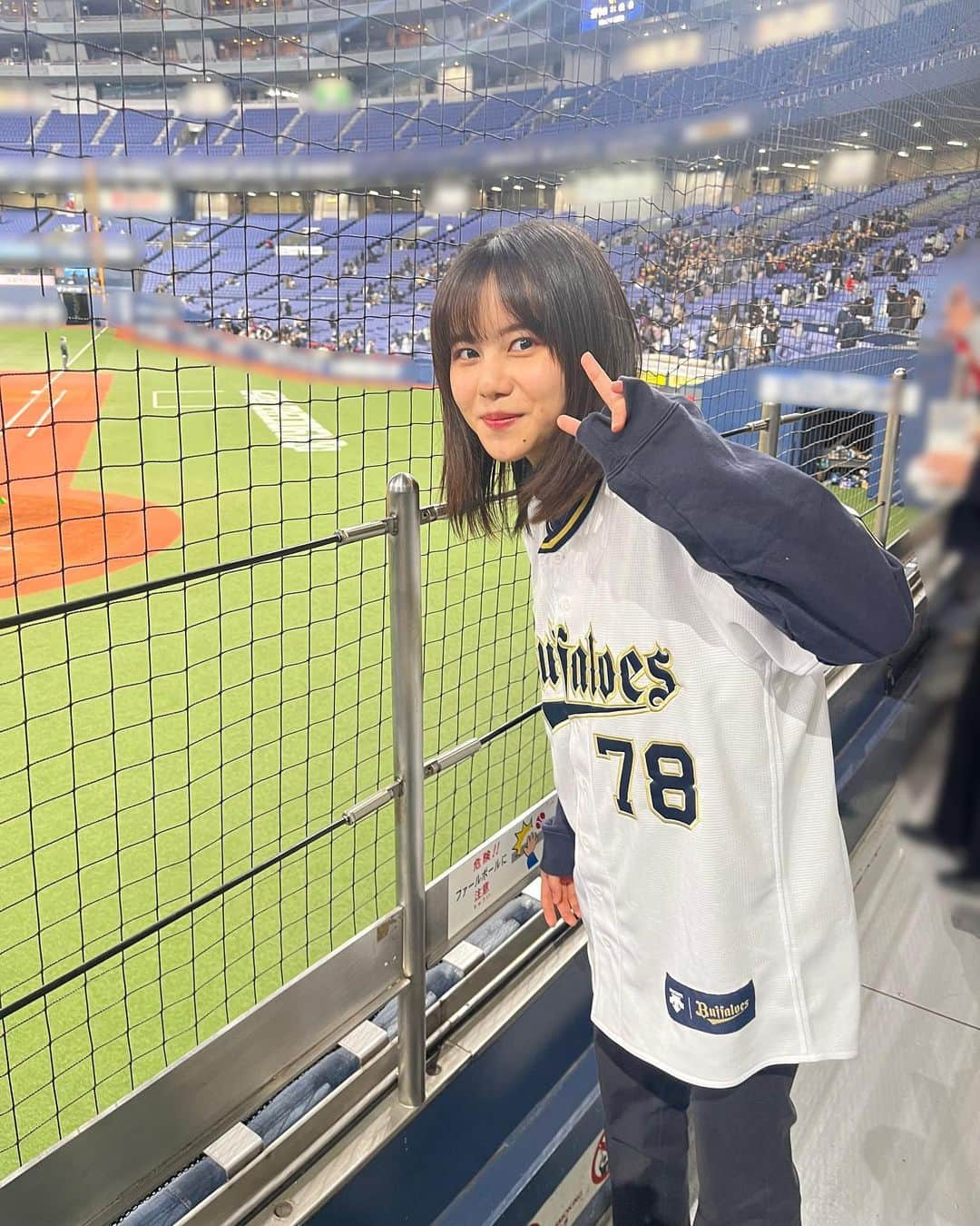 松風理咲のインスタグラム：「⚾️✨ ⁡ 2日間で、オリックスvs韓国、阪神vs日本、阪神vs韓国の3試合を観るというとってもとっても幸せな時間を過ごしてきました！！！ ⁡ 吉田正尚選手の応援歌最高だったな🥹 ⁡ #Bs2023 #オリックスバファローズ #韓国 #阪神タイガース #京セラドーム大阪 #WorldBaseballClassic #WBC #侍ジャパン」