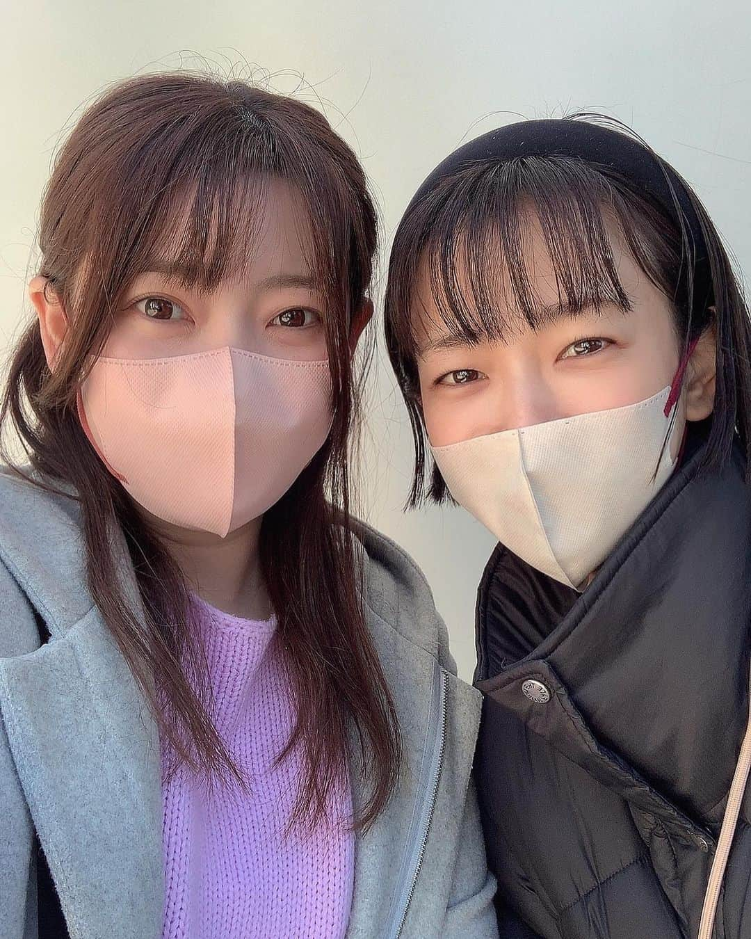 松本ルナのインスタグラム：「東京での思ひで…🥰💭  時差投稿でごめんなさい🙇‍♀️💦  1枚目は、るなっきー😏✨ お久しぶりのツーショット📷🌈 今回はゆっくり会えて嬉しかったなぁ🥰  2枚目は私がSNSで見て大好きな @nishida1995 さん❣️ 家族が大好きな共通点もあって お会い出来て嬉しかった〜😆  桜子に感謝🙏💕笑  3枚目は、皆だいすき ニューヨークさん！！  prediaのお兄ちゃん！  屋敷さんは結婚式の３次会 メンバー全員の分を ご馳走様してくれたの！！  お世話になりまくっております🙇‍♀️💕 ありがとうございます🥺  また関西でライブするときは 絶対行くんだ〜😆✨✨  メンバーとも4年ぶり？！に全員集まったのかな？？  次、全員で集まるのは いつになるのかな〜🫣☀️  #tokyo #nara  #勝手に奈良観光大使  #東京へ #行く #刺激的でした  #右見ても #左見ても #人  #前見ても #後ろみても #人  #上見たら #液晶ビジョン  #下見たら #人と #ぶつかる  #都会 #でした」