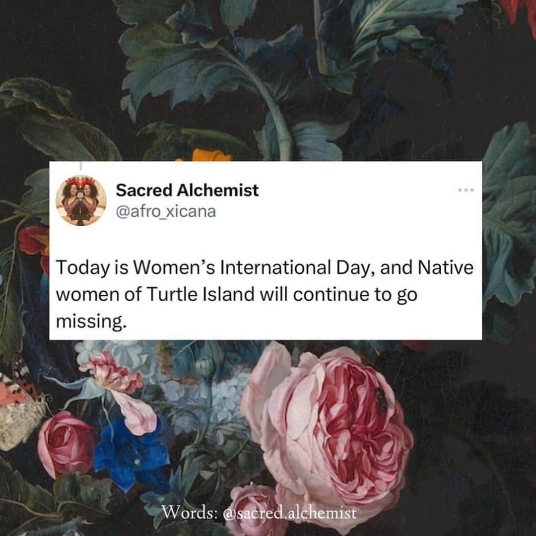 テス・ホリデーさんのインスタグラム写真 - (テス・ホリデーInstagram)「Today is #internationalwomensday & wanted to share this post as a gentle reminder of the work that still needs to be done, and the stories that need to be shared. Thank you to @sacred.alchemist for your words & work 🫶   #womensinternationalday #womensupportingwomen #transwomenarewomen」3月9日 9時33分 - tessholliday