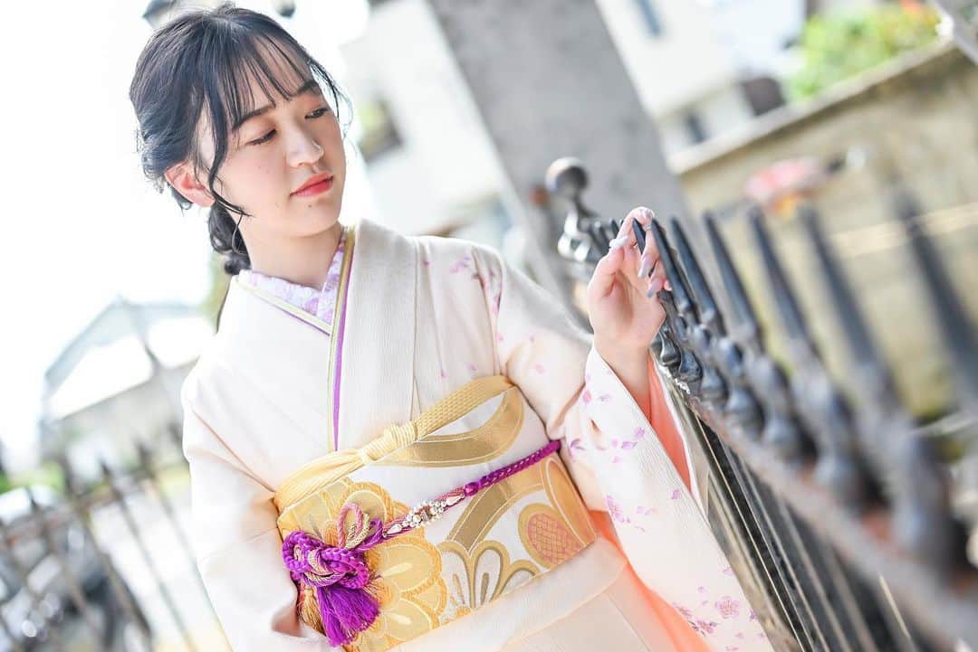 LE-PLA BEAUのインスタグラム：「. ハナエミ振袖展示会👘 〜4/2（日）開催中🌷  24年、25年度成人の方はお急ぎください❗️ .  ご予約はWeb、お電話受け付けております📞 　　　詳細はHPでご確認ください😊 @minmi_toyokawa  @photostudio_minmi  @hanaemi_kimono  ---------------------------------------------------------- #振袖 #振袖ヘア #成人式ヘア #成人式 #成人式前撮り #成人式ヘアセット #成人式振袖 #成人式髪飾り #成人式帯結び #振袖前撮り #振袖レンタル #振袖帯結び #ママ振 #ママ振袖 #ママ振袖アレンジ #前撮り #フォトスタジオ #フォトスタジオ豊川#写真館」