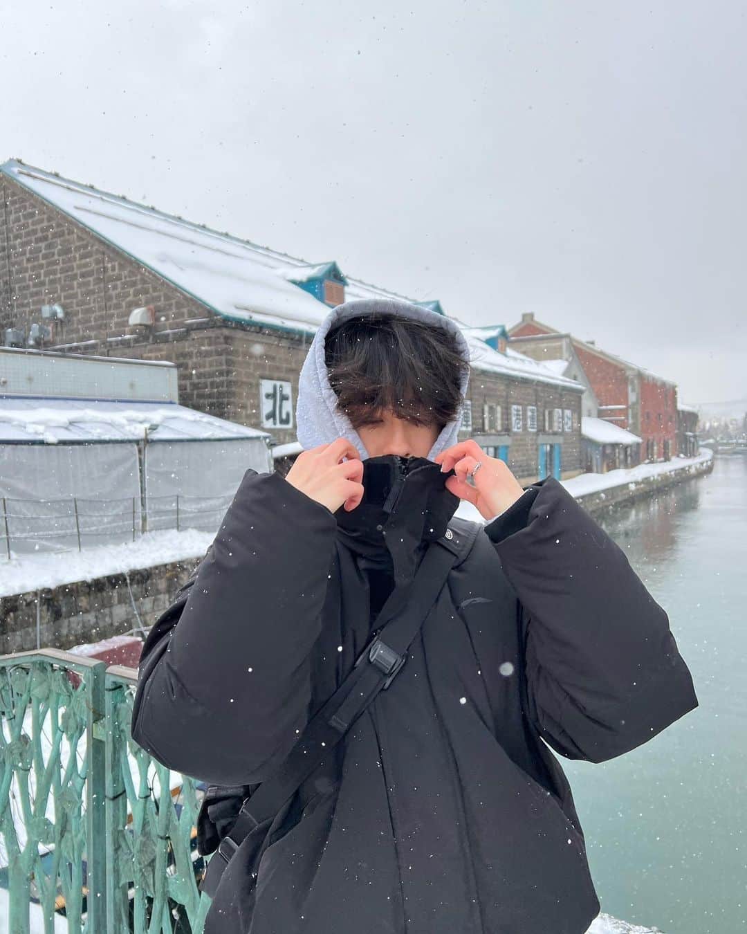 まきとんさんのインスタグラム写真 - (まきとんInstagram)「miss you Hokkaido❄️ Hokkaido's vlog is link in bio!!! . . . #hokkaido #hokkaidotrip #japan #japantravel #otaru #sapporo #vlog #snow #snowing #snowwhite」3月9日 12時25分 - lv_iw