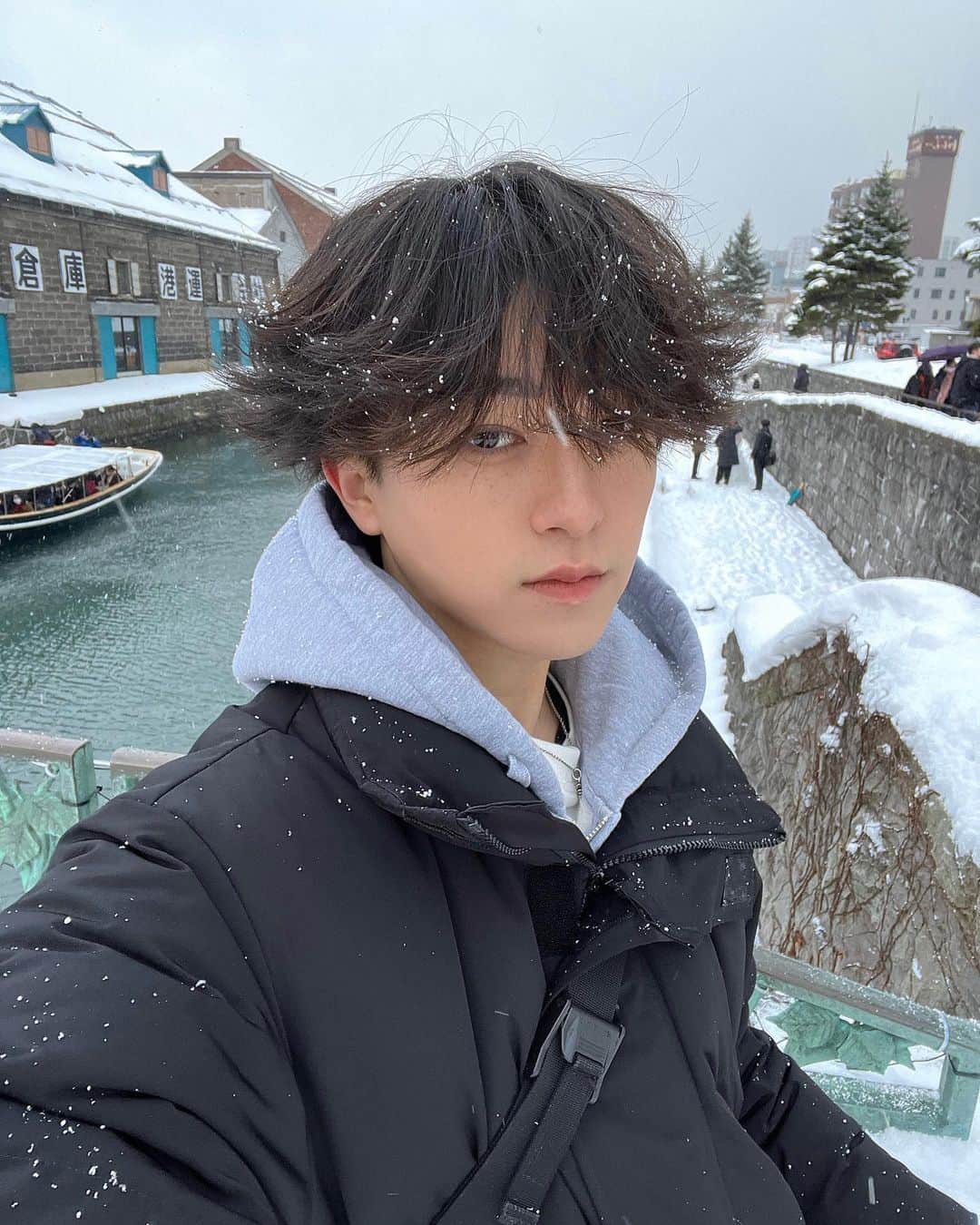 まきとんのインスタグラム：「miss you Hokkaido❄️ Hokkaido's vlog is link in bio!!! . . . #hokkaido #hokkaidotrip #japan #japantravel #otaru #sapporo #vlog #snow #snowing #snowwhite」